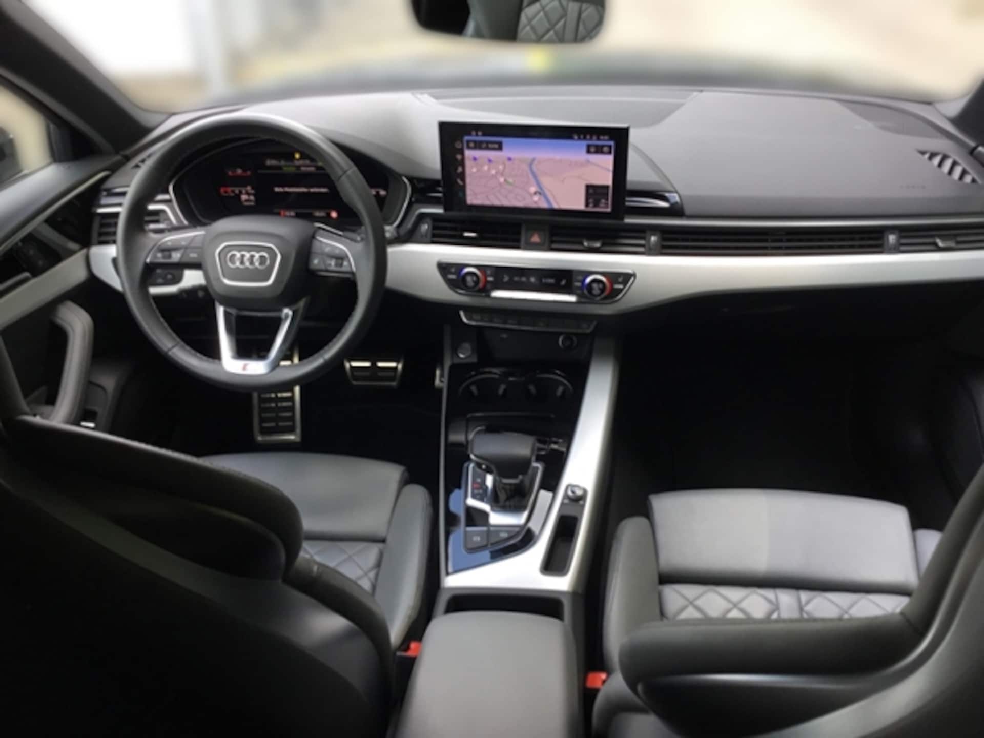 Audi A4 Avant S line