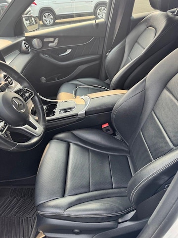 2020 Mercedes-Benz GLC 300
