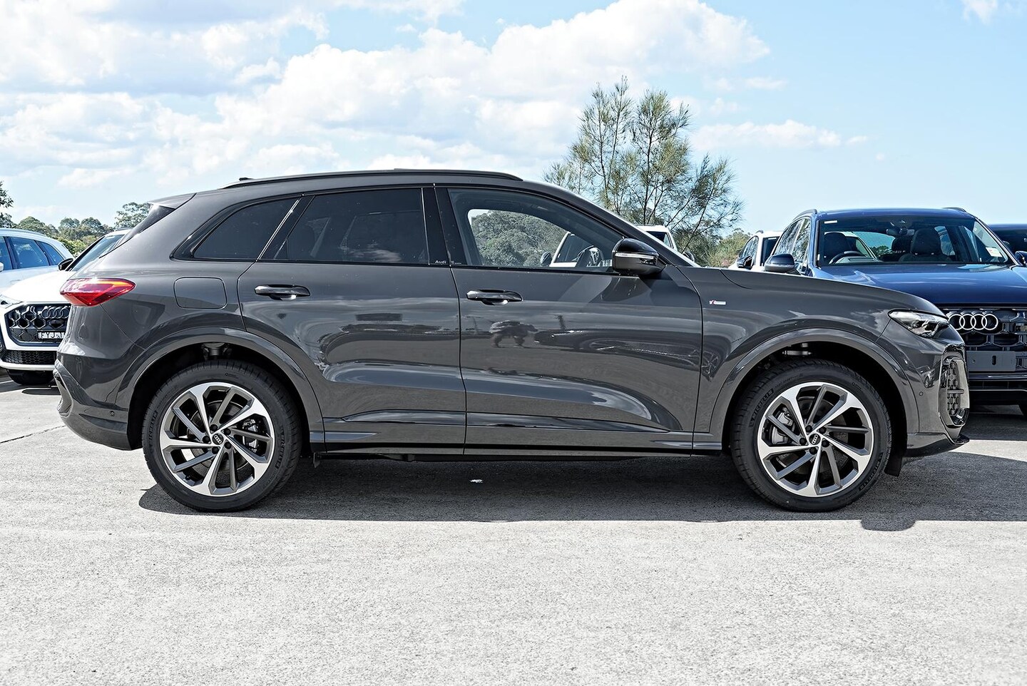 Image about Audi Q5 SUV TDI quattro 150 kW sport