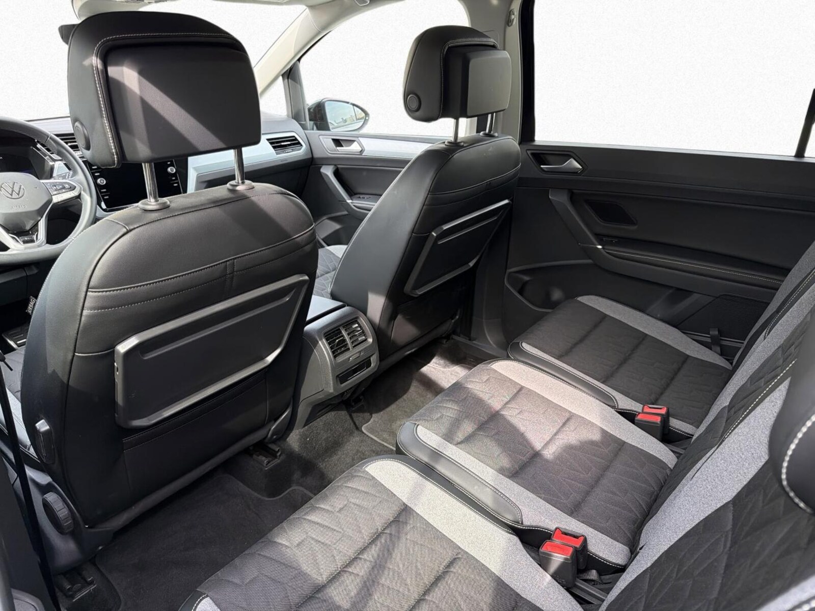 Volkswagen Touran – Bild 10