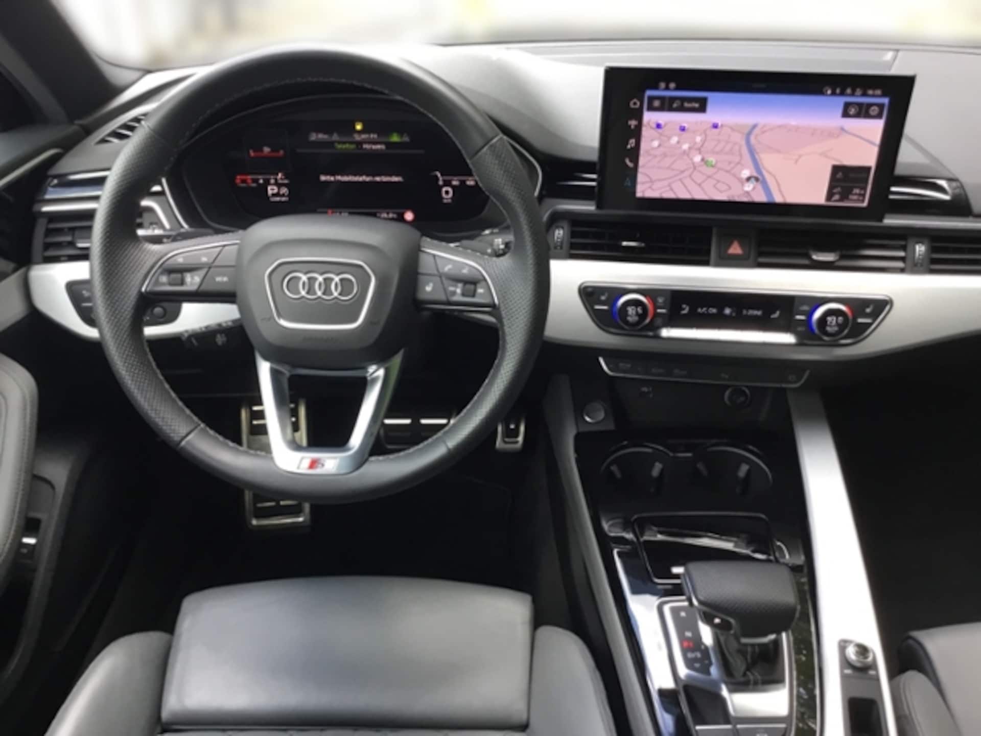 Audi A4 Avant S line