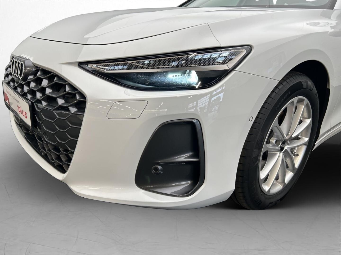 Bild über Audi A6 Avant TDI 150 kW S tronic - für weitere Informationen kontaktieren Sie den Audi Partner