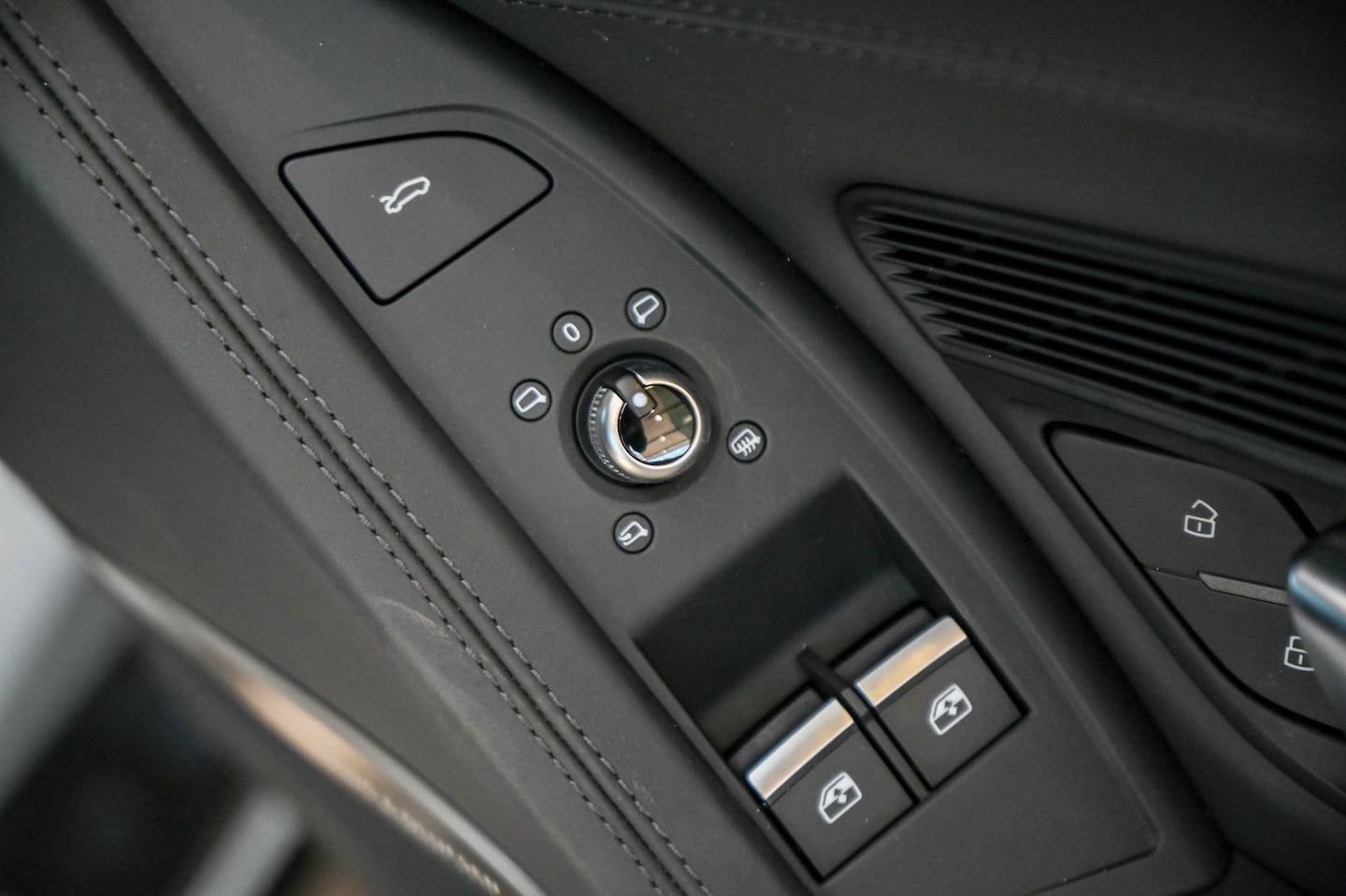 Image about Audi R8 Coupé performance quattro S tronic