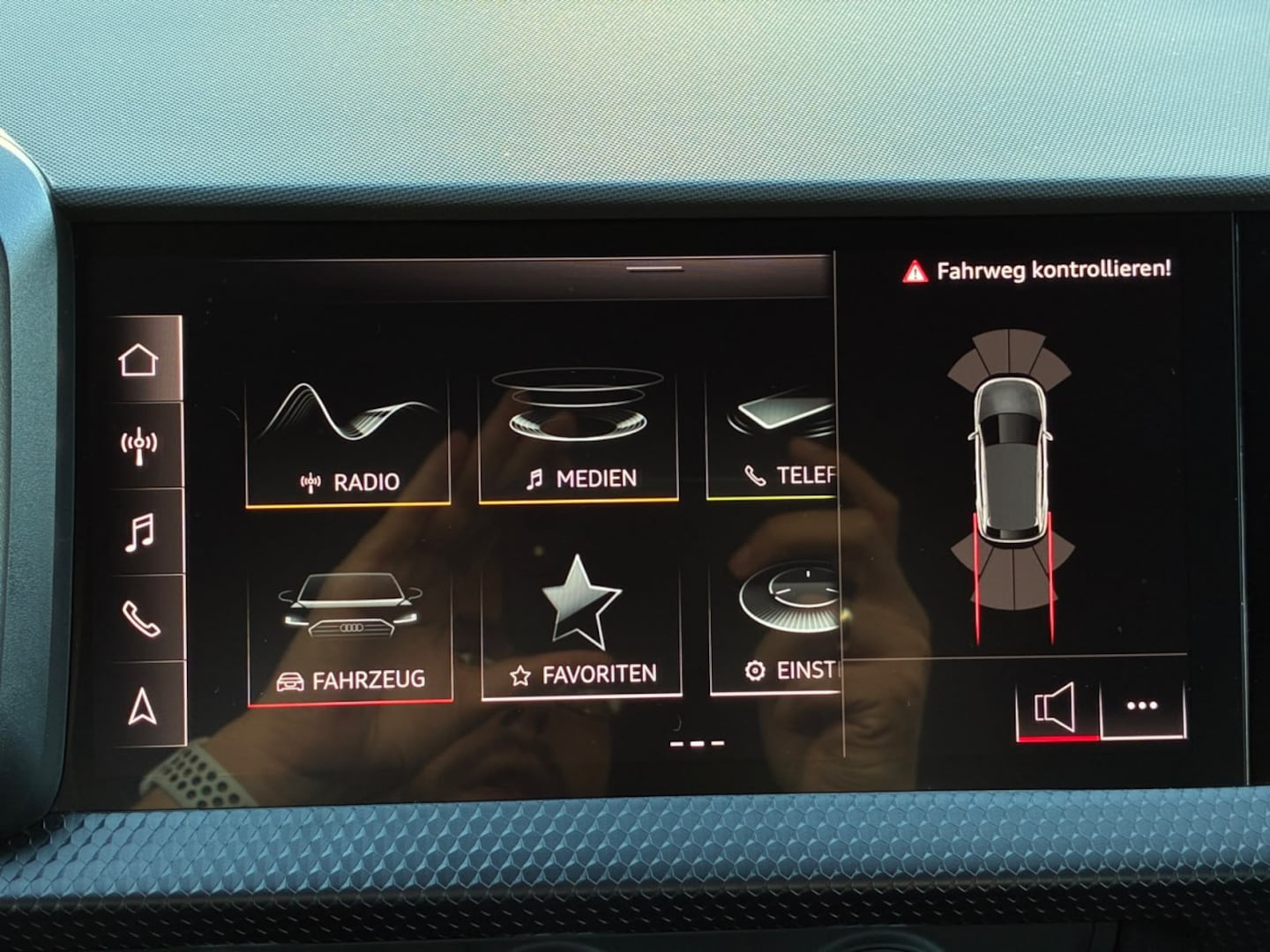 Bild über Audi A1 allstreet 25 TFSI Schaltgetriebe - für weitere Informationen kontaktieren Sie den Audi Partner
