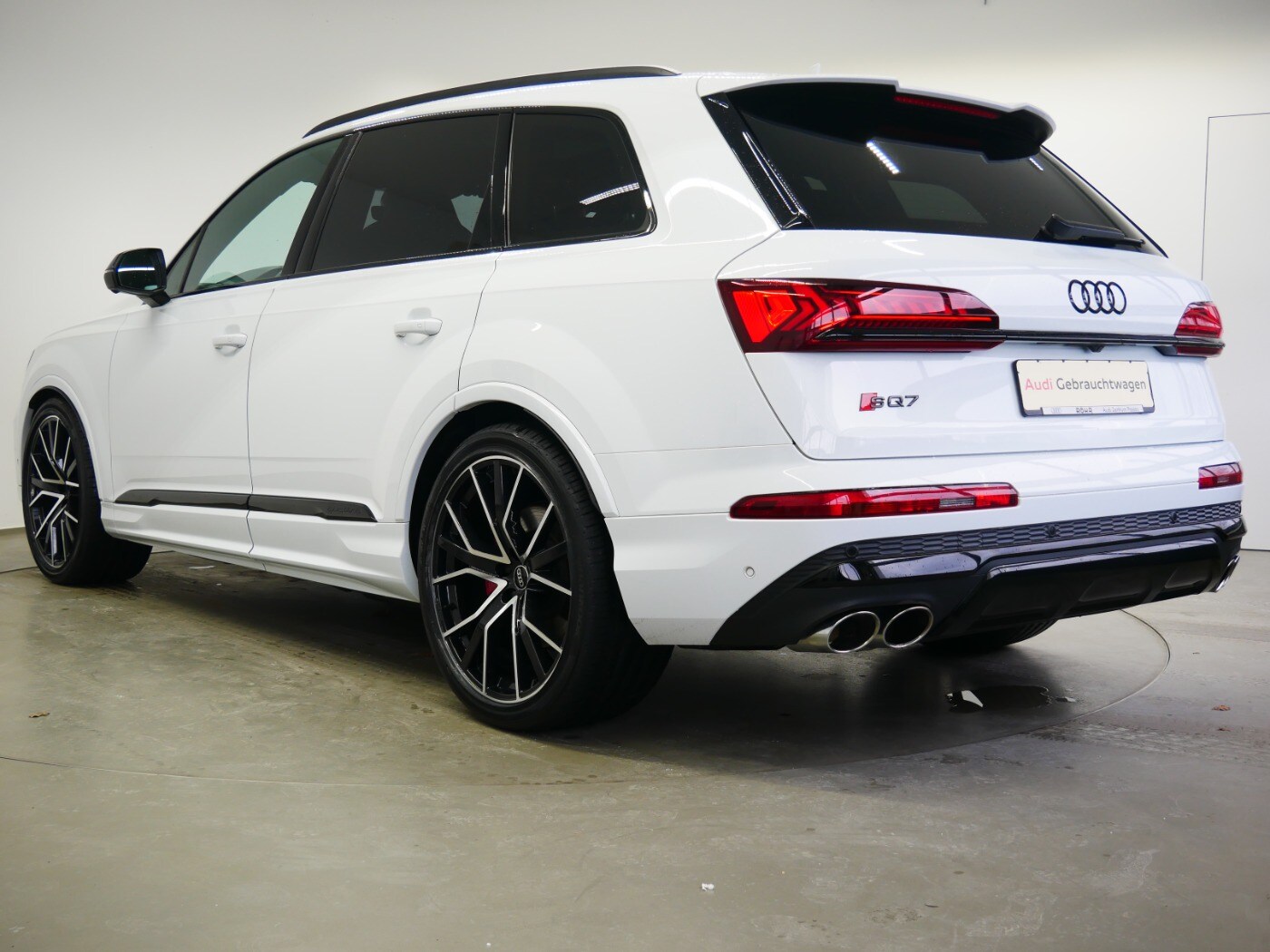 Image about Audi SQ7 TFSI quattro tiptronic