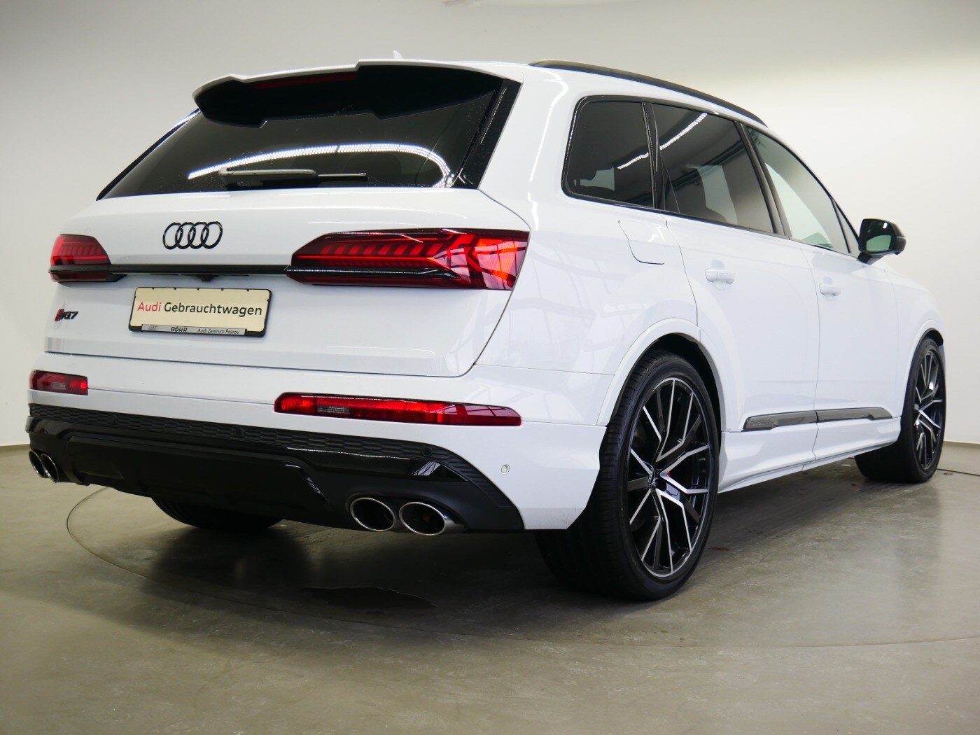 Image about Audi SQ7 TFSI quattro tiptronic