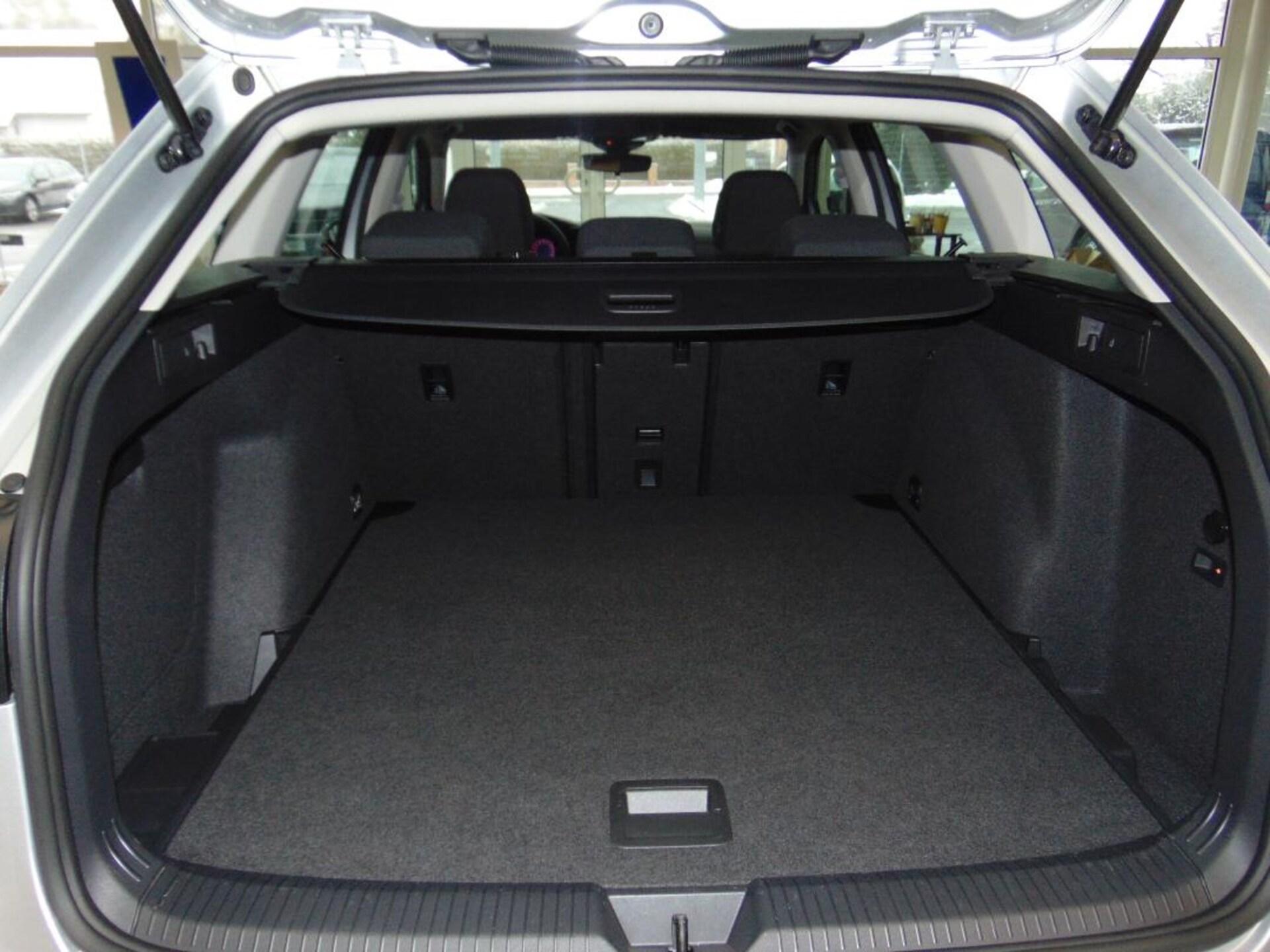 Volkswagen Golf Variant Life