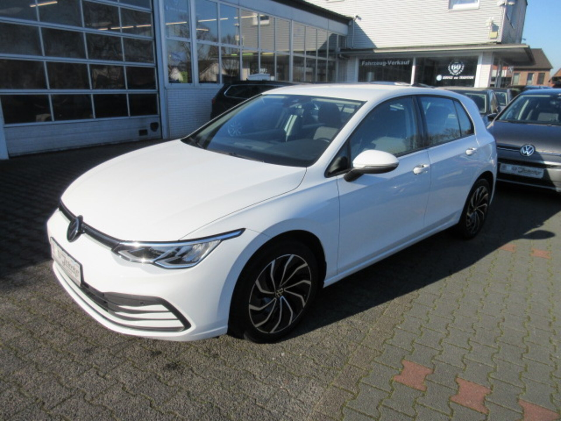 Volkswagen Golf Life