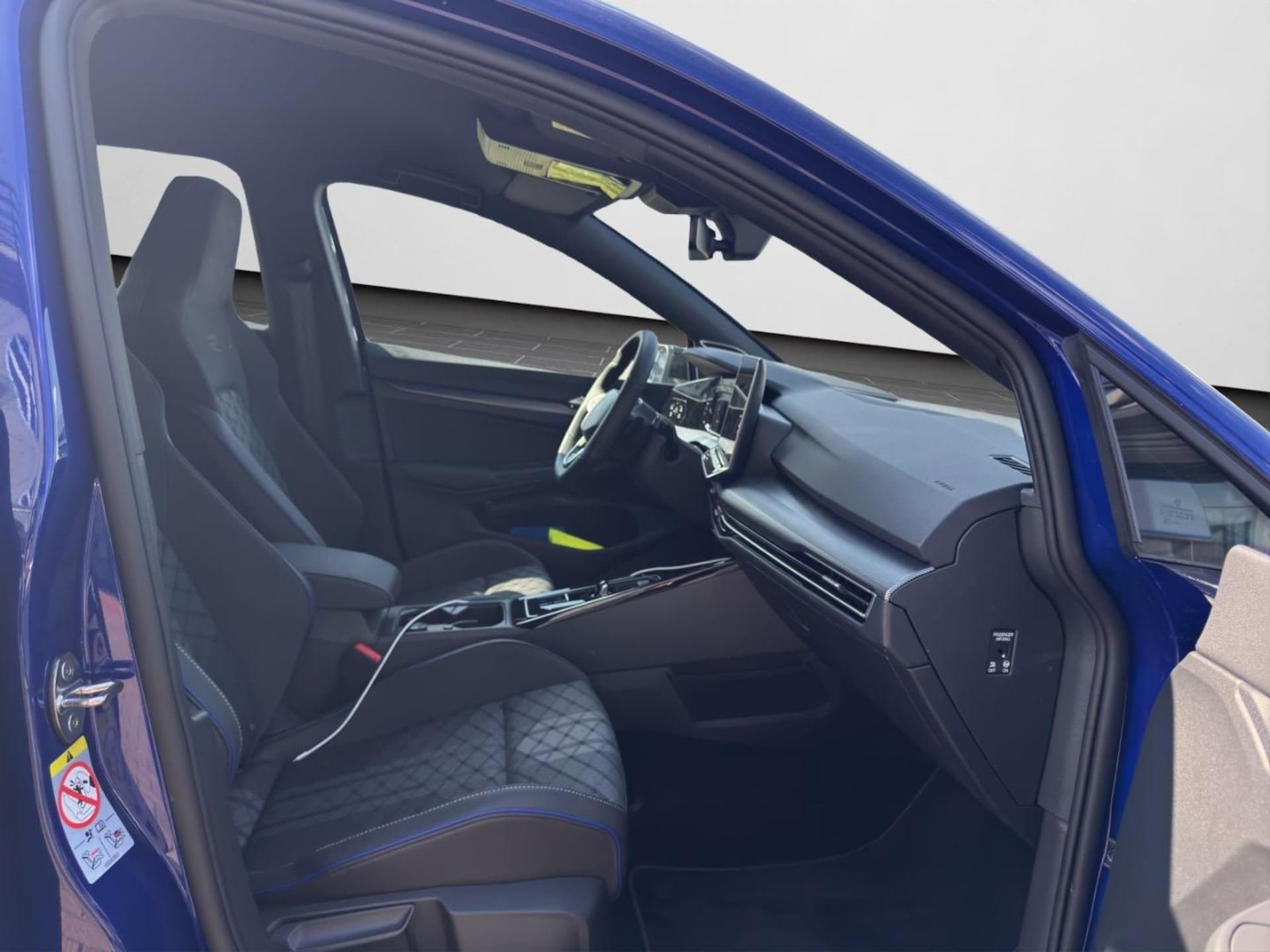 Volkswagen Golf R-Line