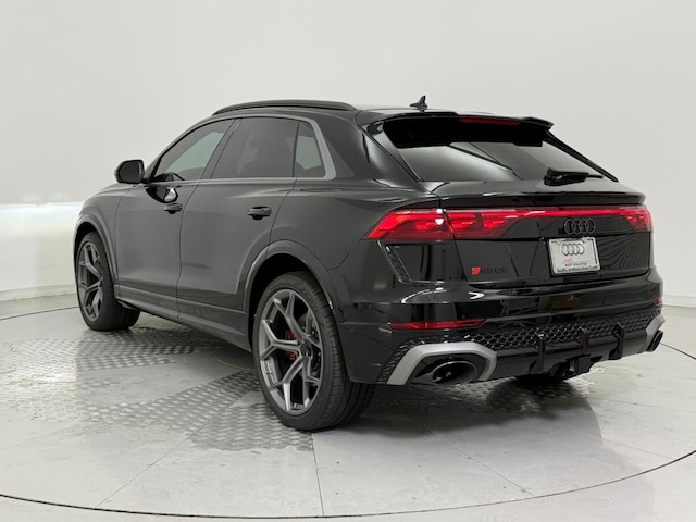 2026 Audi RS Q8 SUV performance