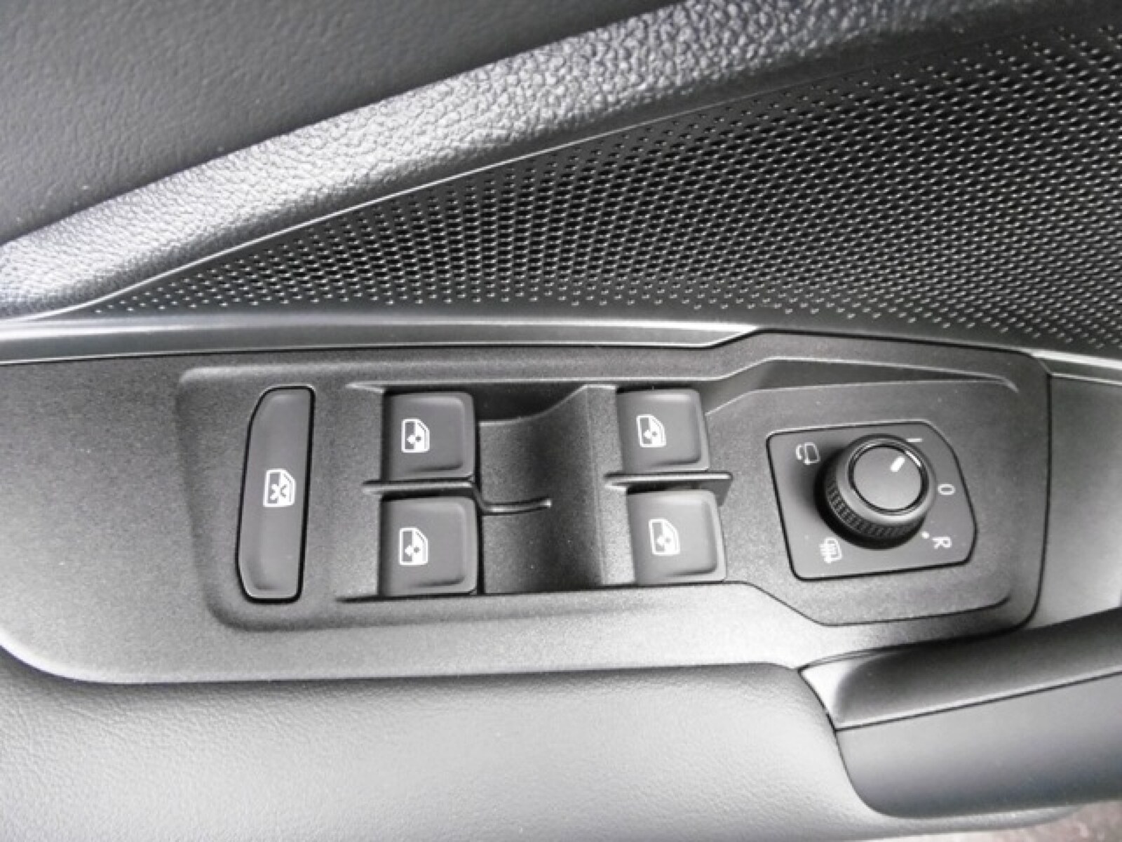 Volkswagen Tiguan – Bild 12