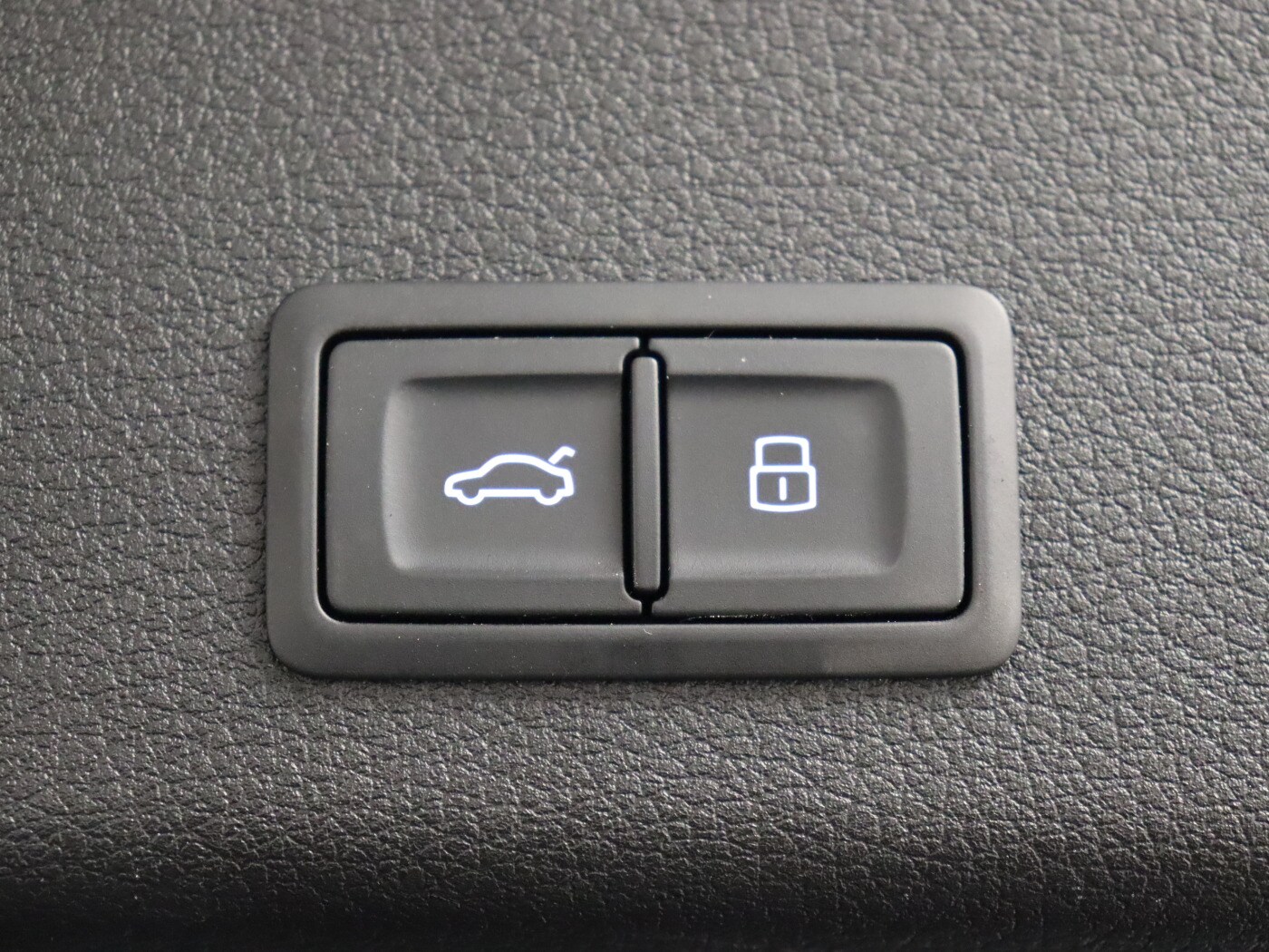 Image about Audi e-tron 55 quattro