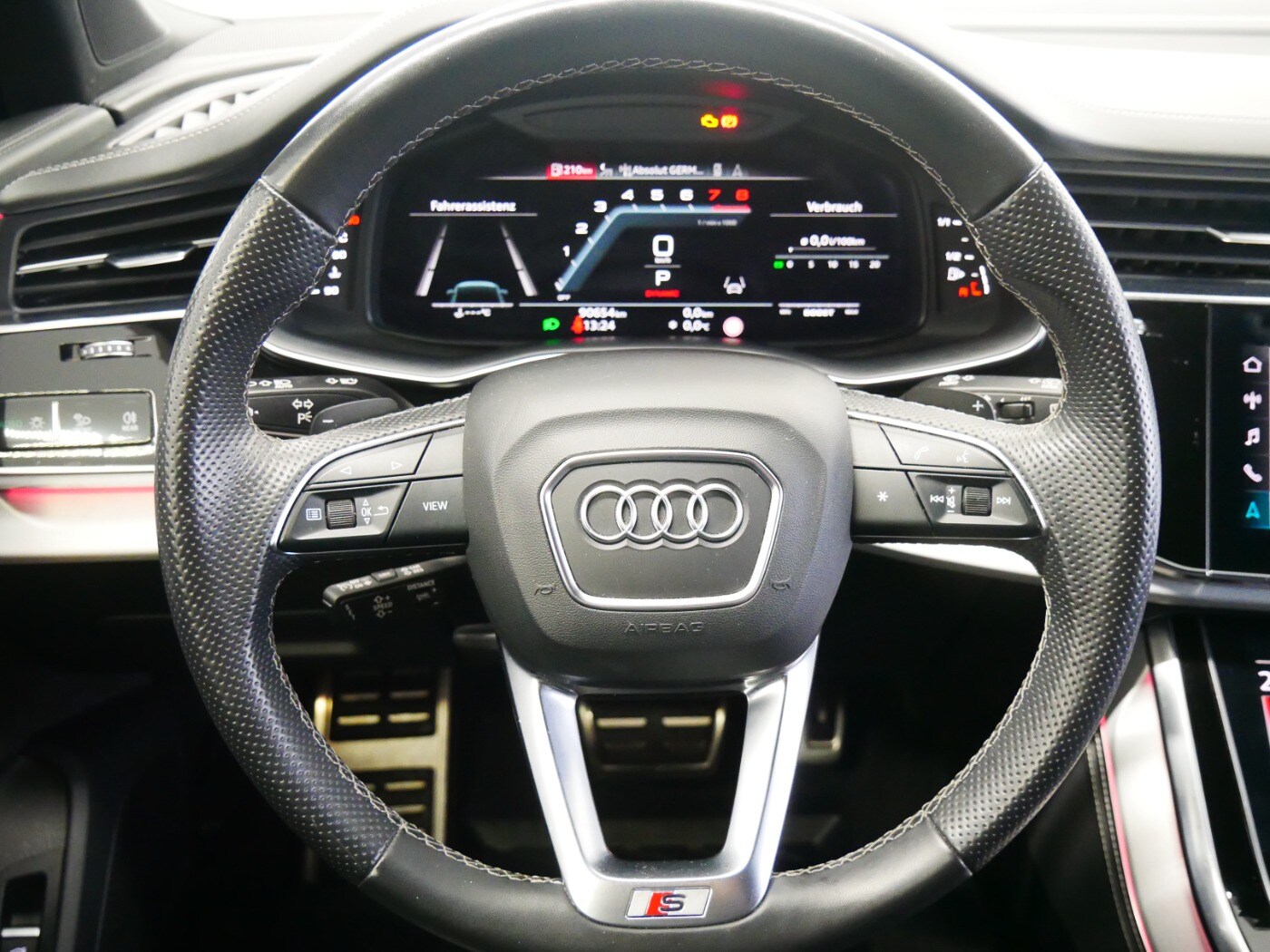 Image about Audi SQ7 TFSI quattro tiptronic