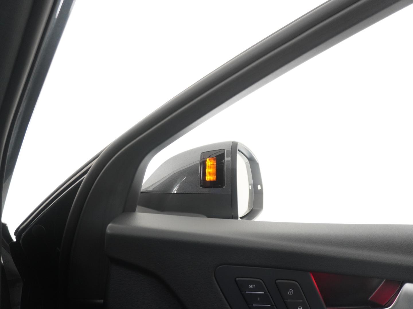 Image about Audi Q5 Sportback 40 TDI quattro S line 150(204) kW(PS) S tronic