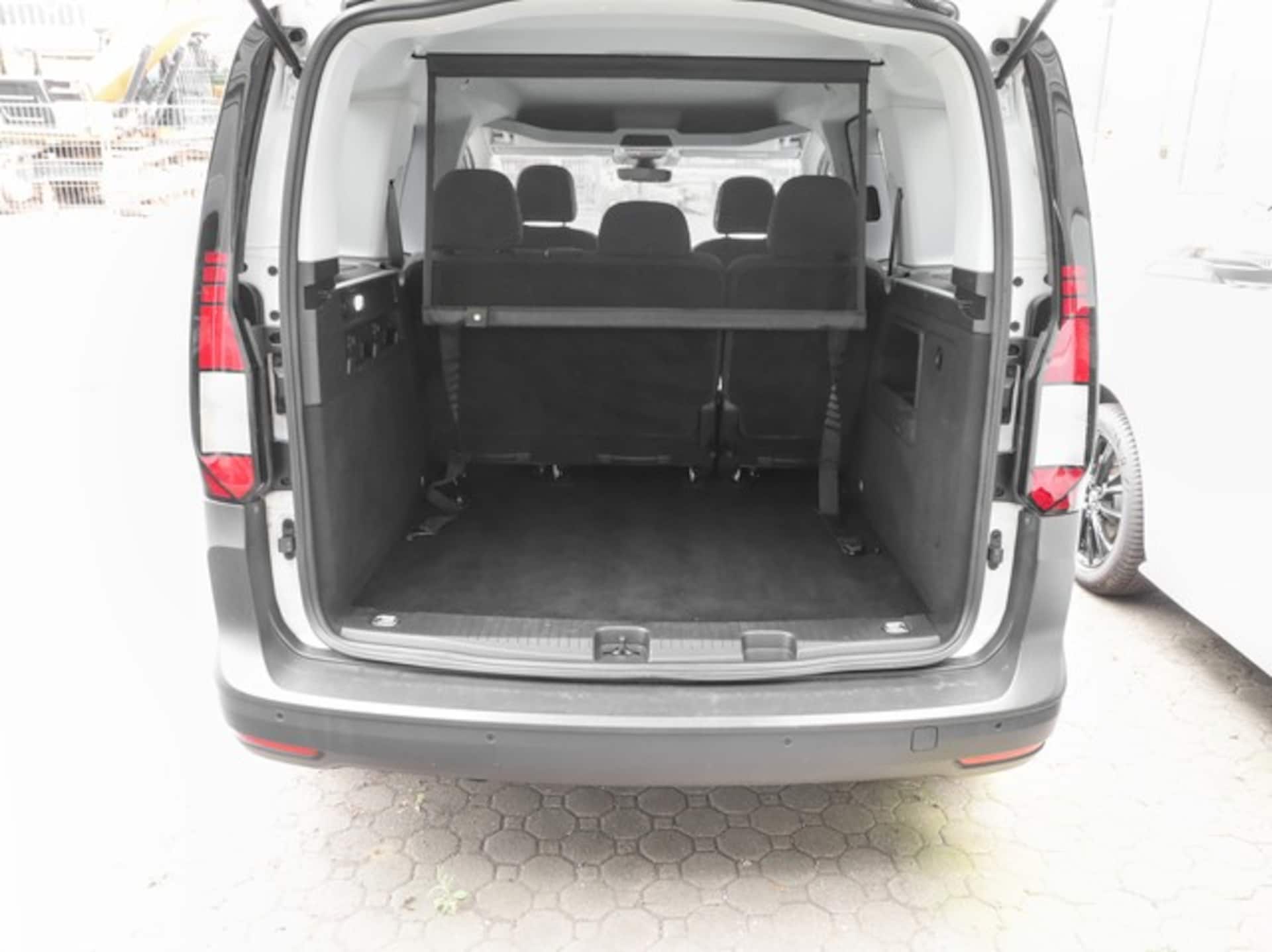Volkswagen Caddy Kombi Basis-Modell