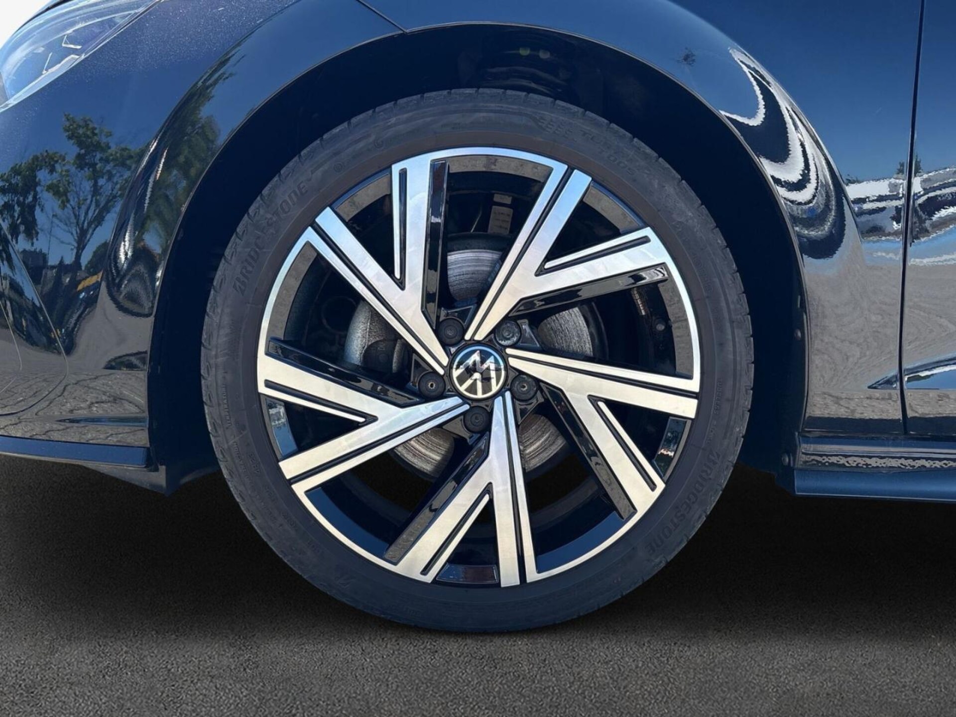 Volkswagen Golf R-Line