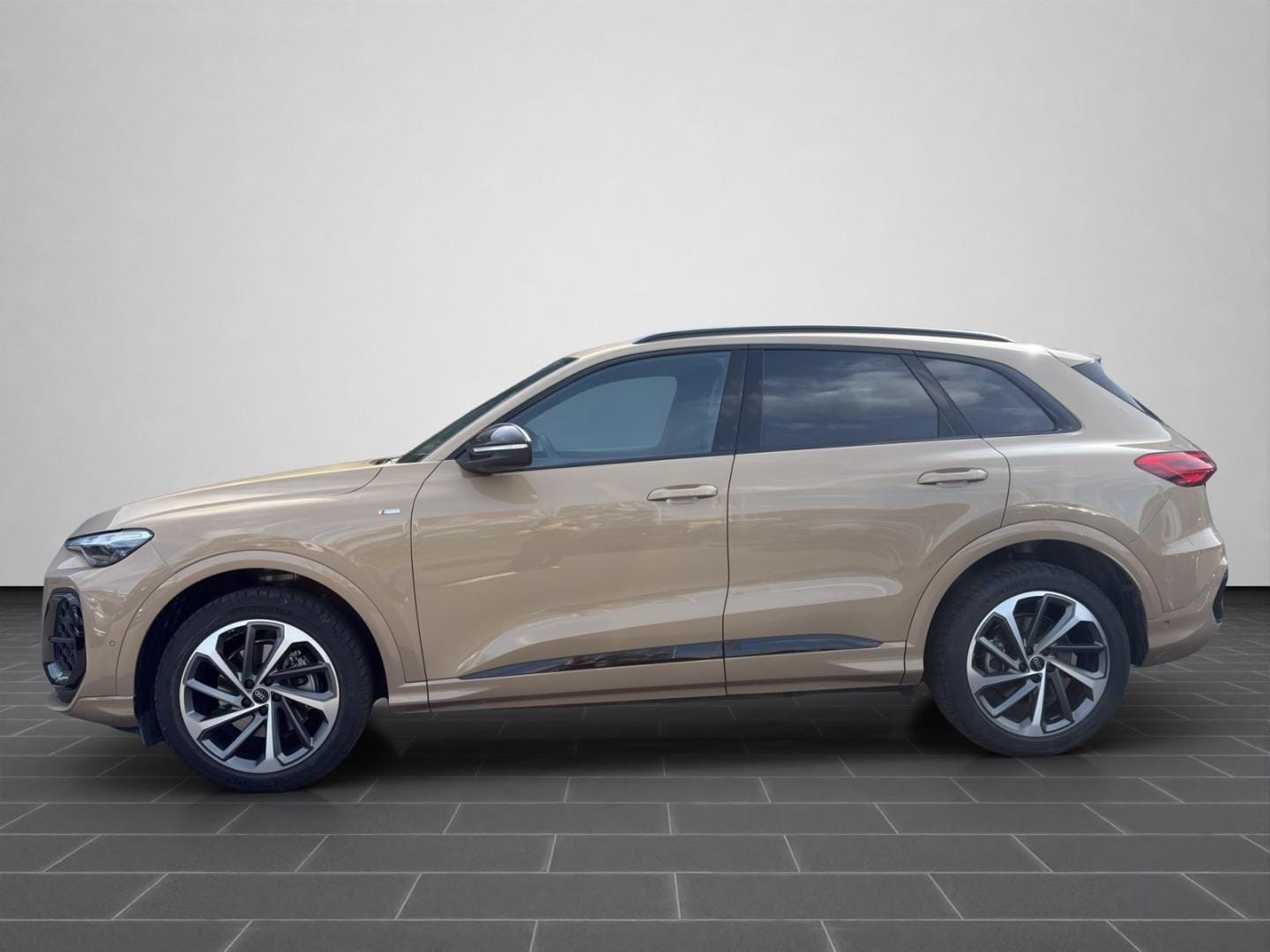 Bild über Audi Q5 SUV TFSI 150 kW S tronic - für weitere Informationen kontaktieren Sie den Audi Partner