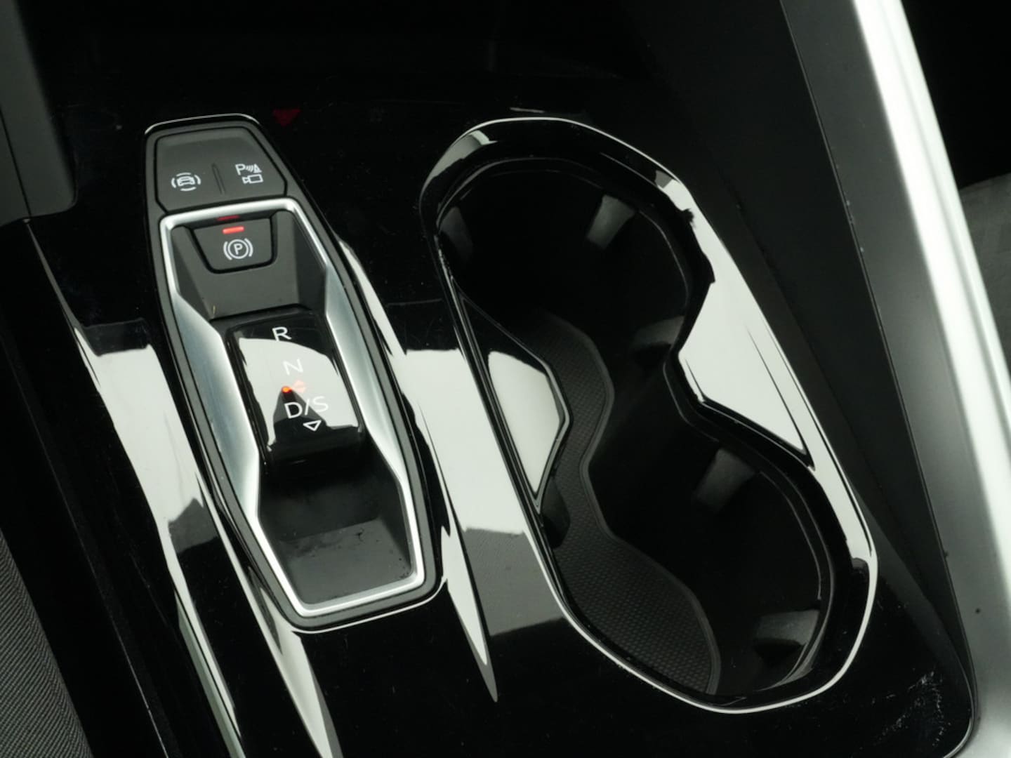 Bild über Audi Q5 SUV TFSI 150 kW S tronic - für weitere Informationen kontaktieren Sie den Audi Partner