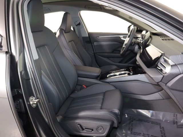 2026 Audi A6 Premium Plus - Photo 13