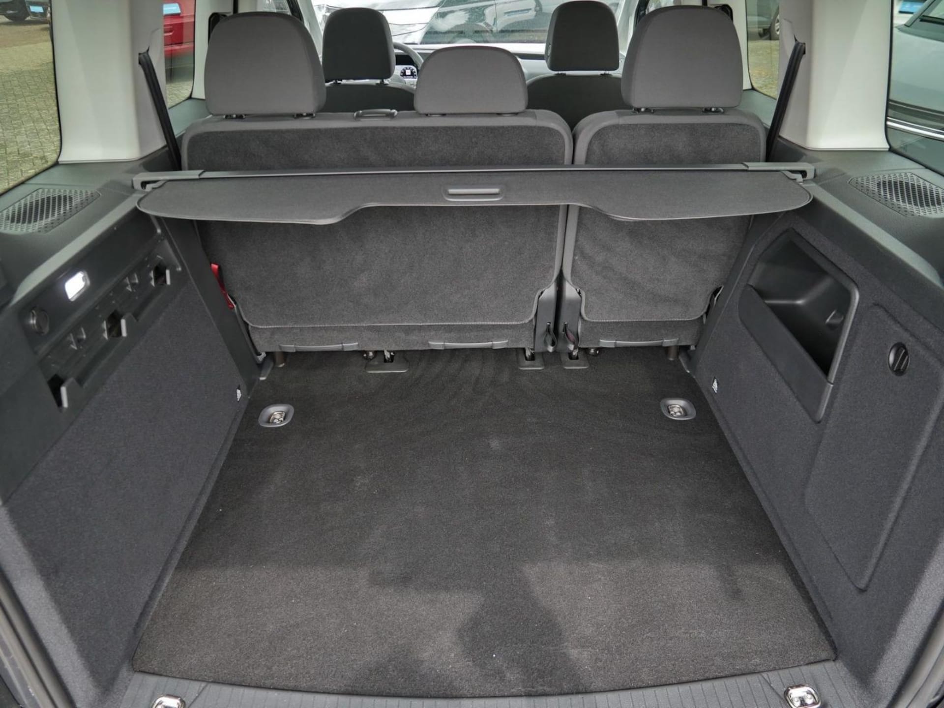 Volkswagen Caddy Basis-Modell