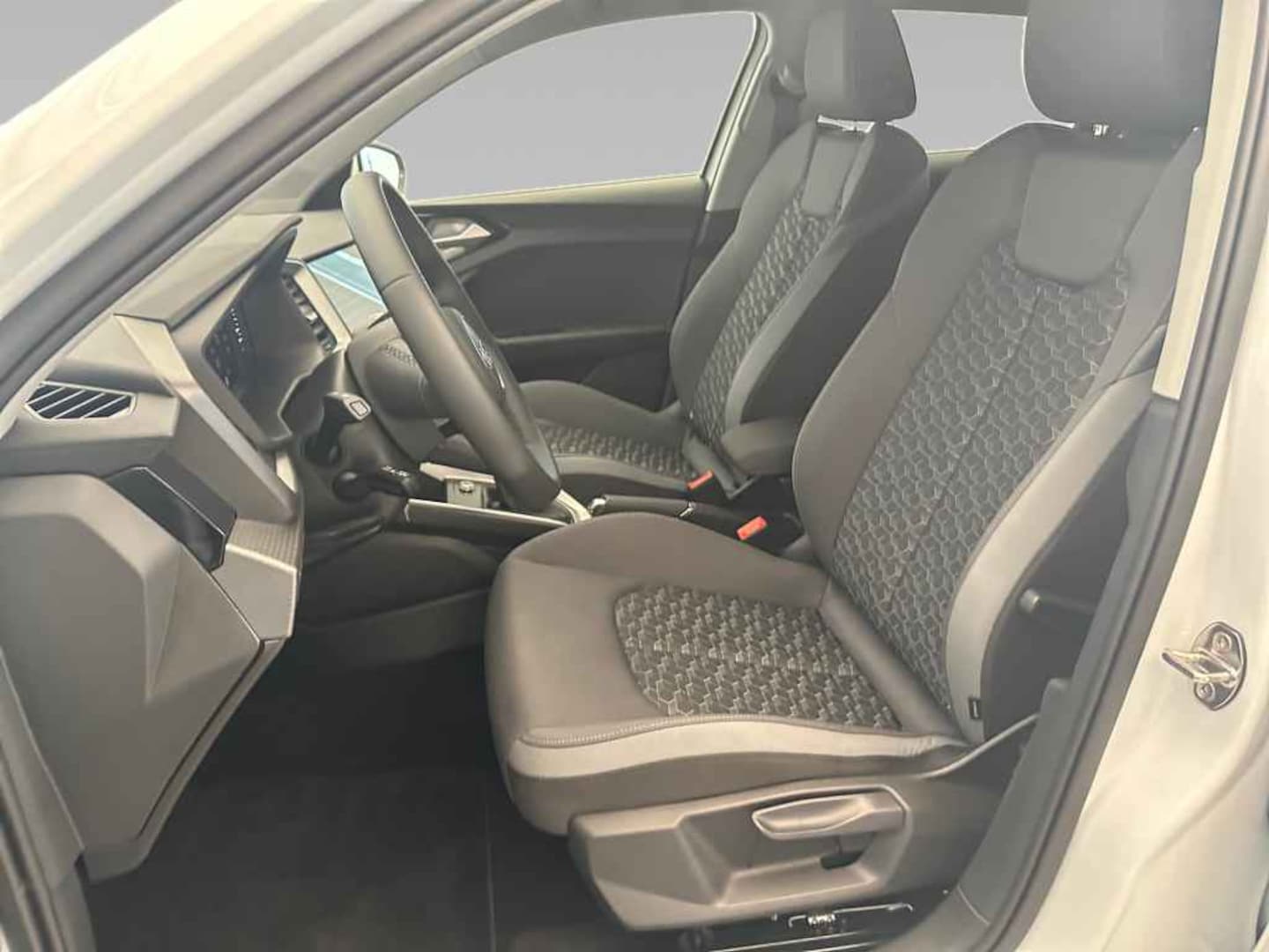 Bild über Audi A1 Sportback advanced 30 TFSI S tronic - für weitere Informationen kontaktieren Sie den Audi Partner