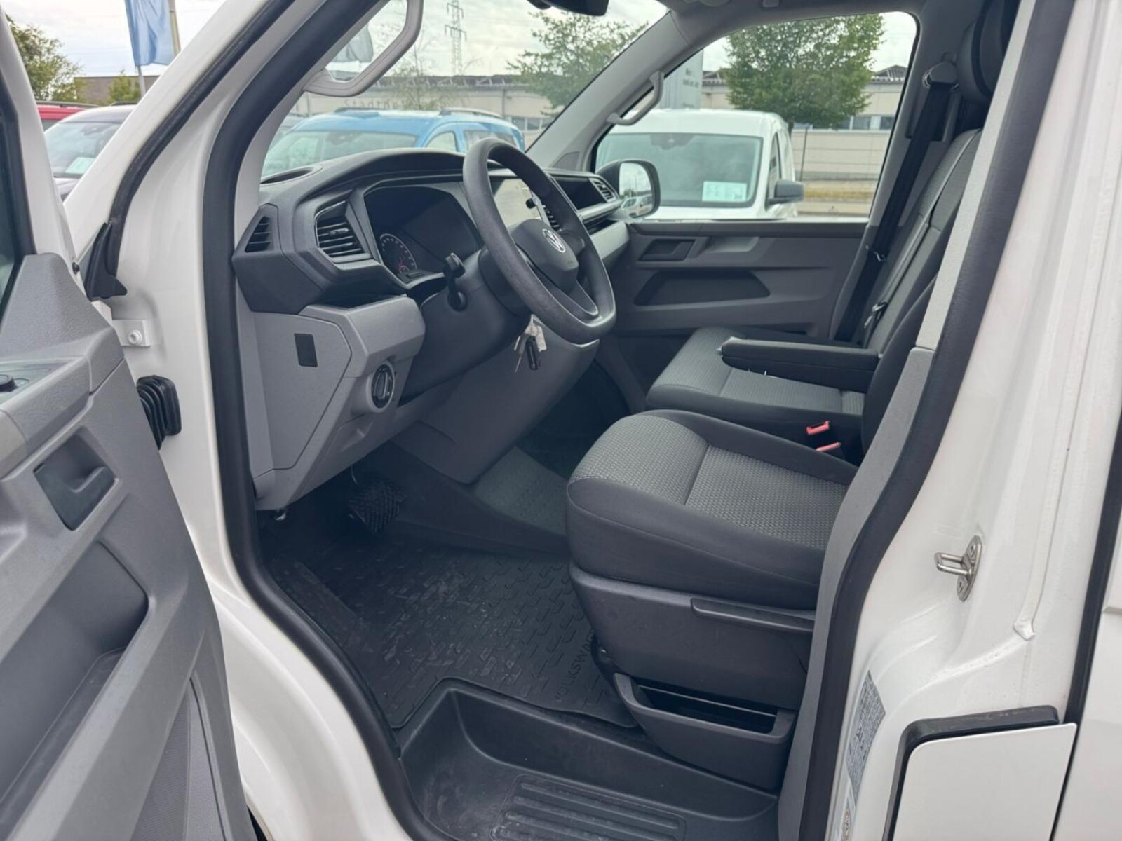 Volkswagen T6.1 Transporter Kasten kurzer Radstand – Bild 6