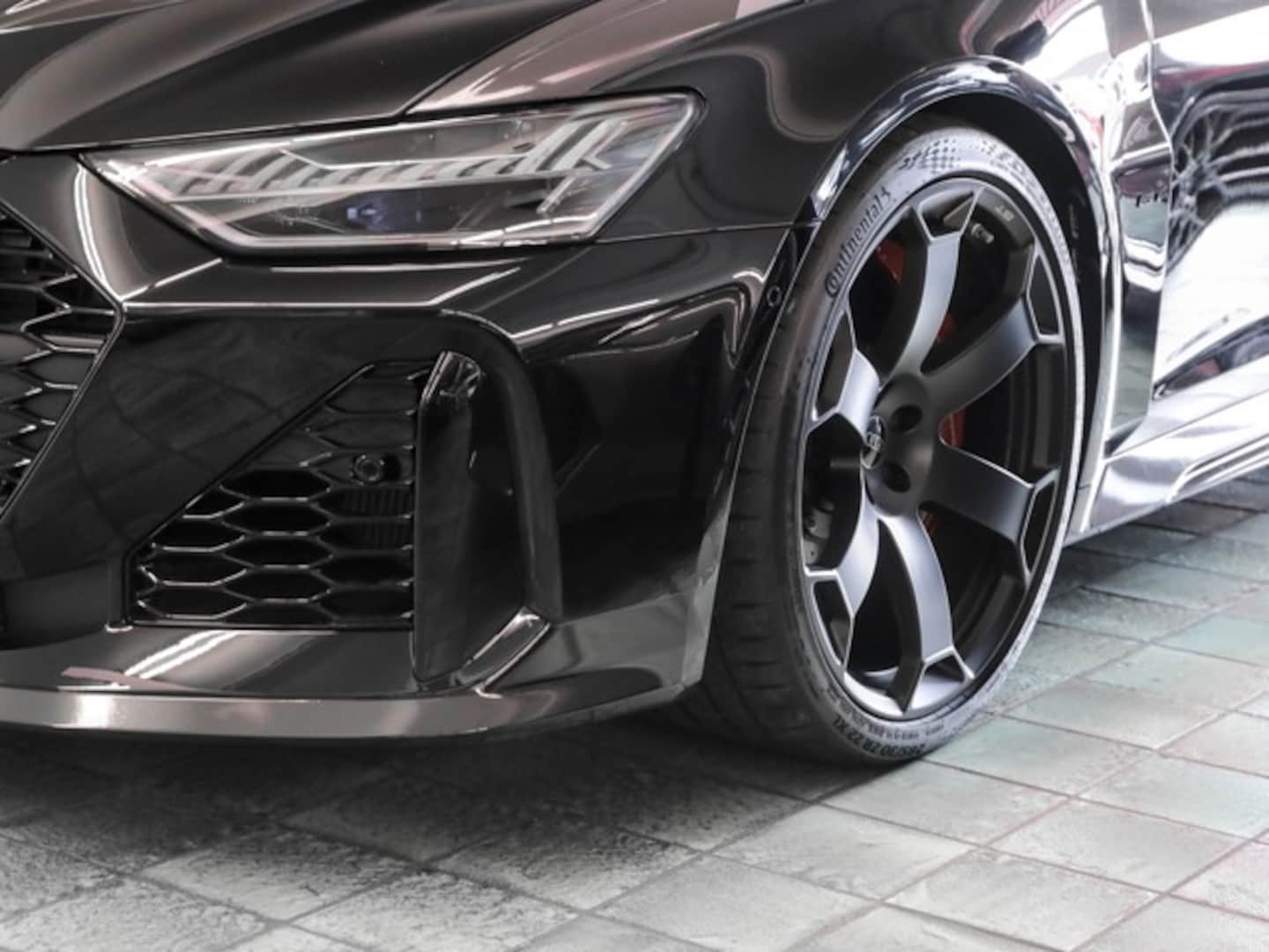 Bild über Audi RS 6 Avant performance quattro tiptronic - für weitere Informationen kontaktieren Sie den Audi Partner