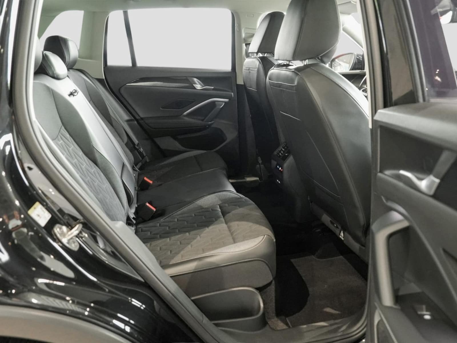 Volkswagen Tiguan – Bild 11