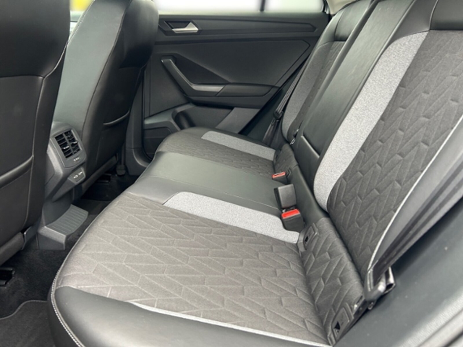 Volkswagen T-Roc – Bild 15