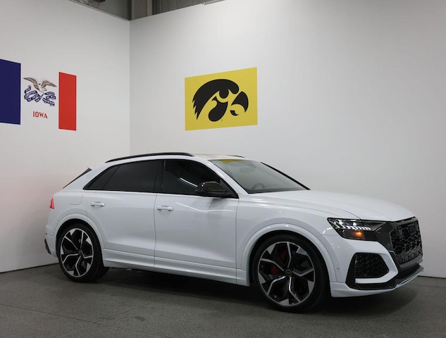 Photo of 2024 Audi RS Q8 