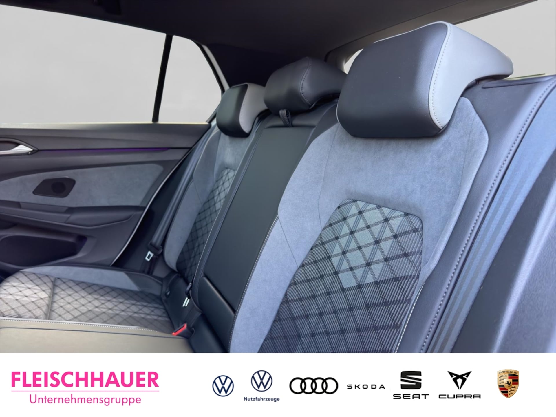 Volkswagen Golf R-Line