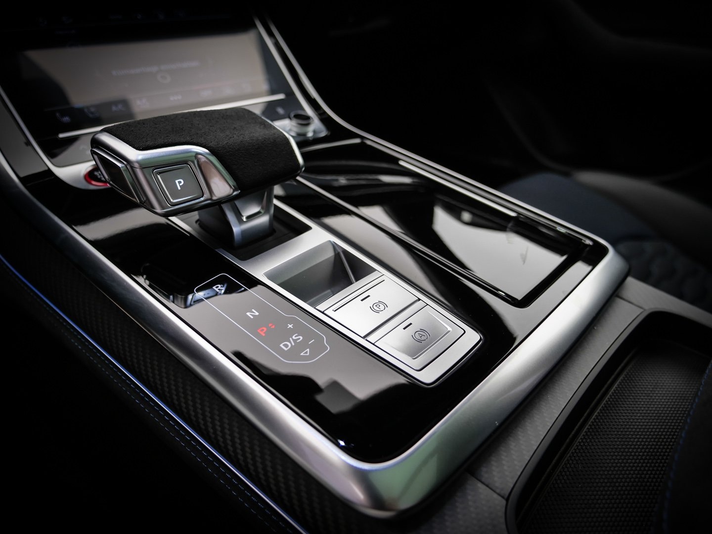 Bild über Audi RS Q8 SUV TFSI quattro 471 kW tiptronic - für weitere Informationen kontaktieren Sie den Audi Partner
