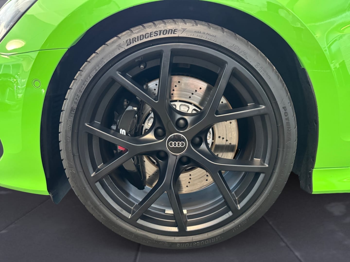 Bild über Audi RS 3 Sportback TFSI quattro S tronic - für weitere Informationen kontaktieren Sie den Audi Partner