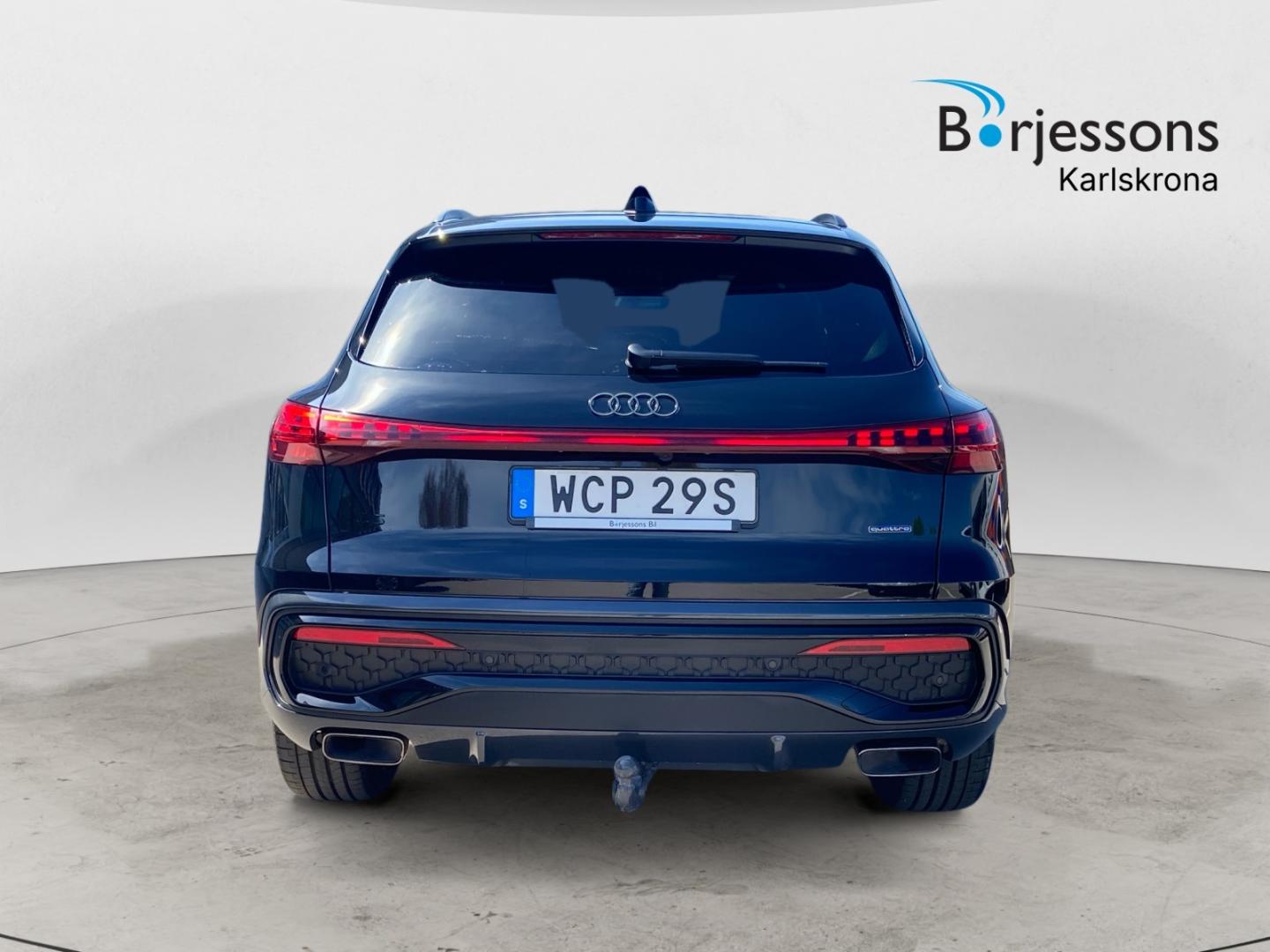 Bild som visar Audi Q5 SUV e-hybrid Q5 SUV e-hybrid quattro S line Edition 270 kWS tronic - för mer information kontakta din Audi Partner