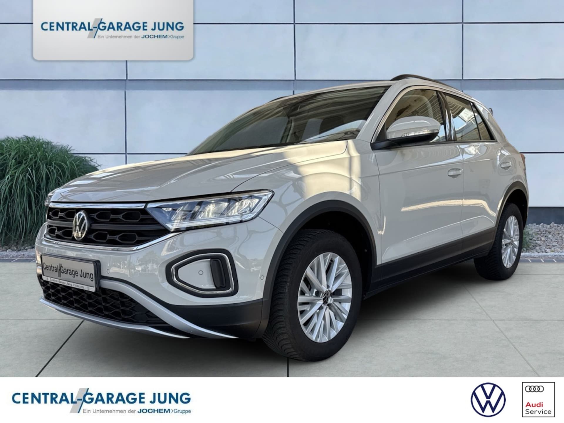 Volkswagen T-Roc 2023 — T-Roc Life 1.0 TSI *AHK*Navi*Rückfahrkamera*PDC*