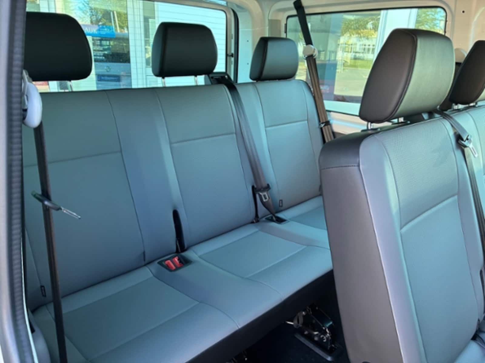 Volkswagen T6.1 Transporter Kombi kurzer Radstand – Bild 9