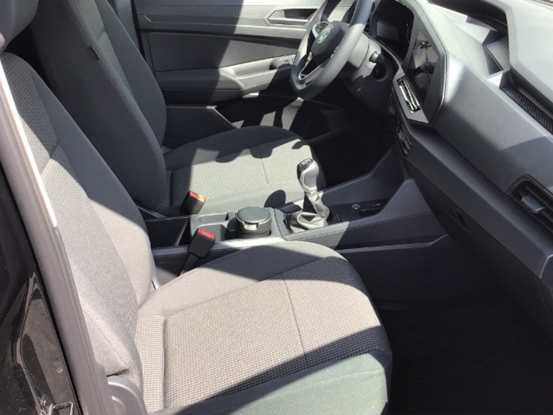 Volkswagen Caddy Basis-Modell