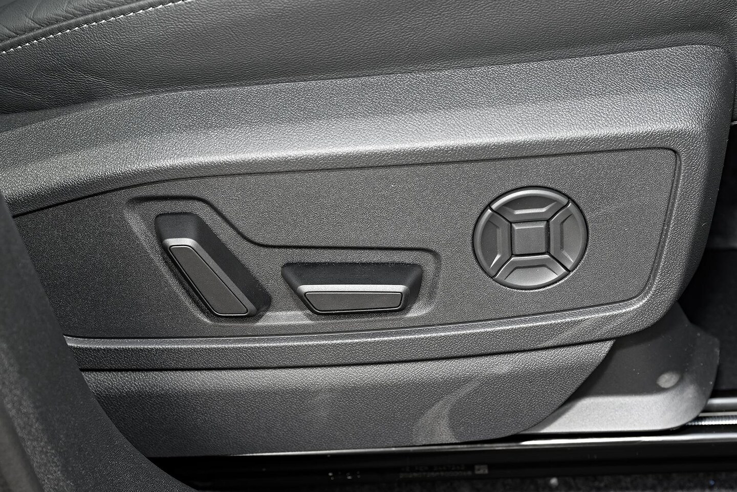 Image about Audi Q5 Sportback TDI quattro 150 kW sport