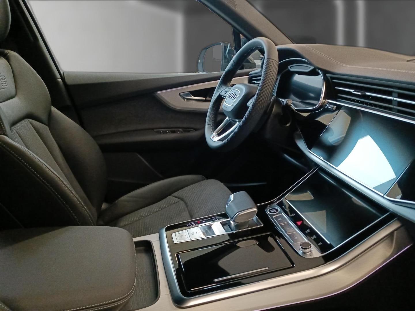 Bild über Audi Q7 SUV S line business TDI quattro 210 kW tiptronic - für weitere Informationen kontaktieren Sie den Audi Partner