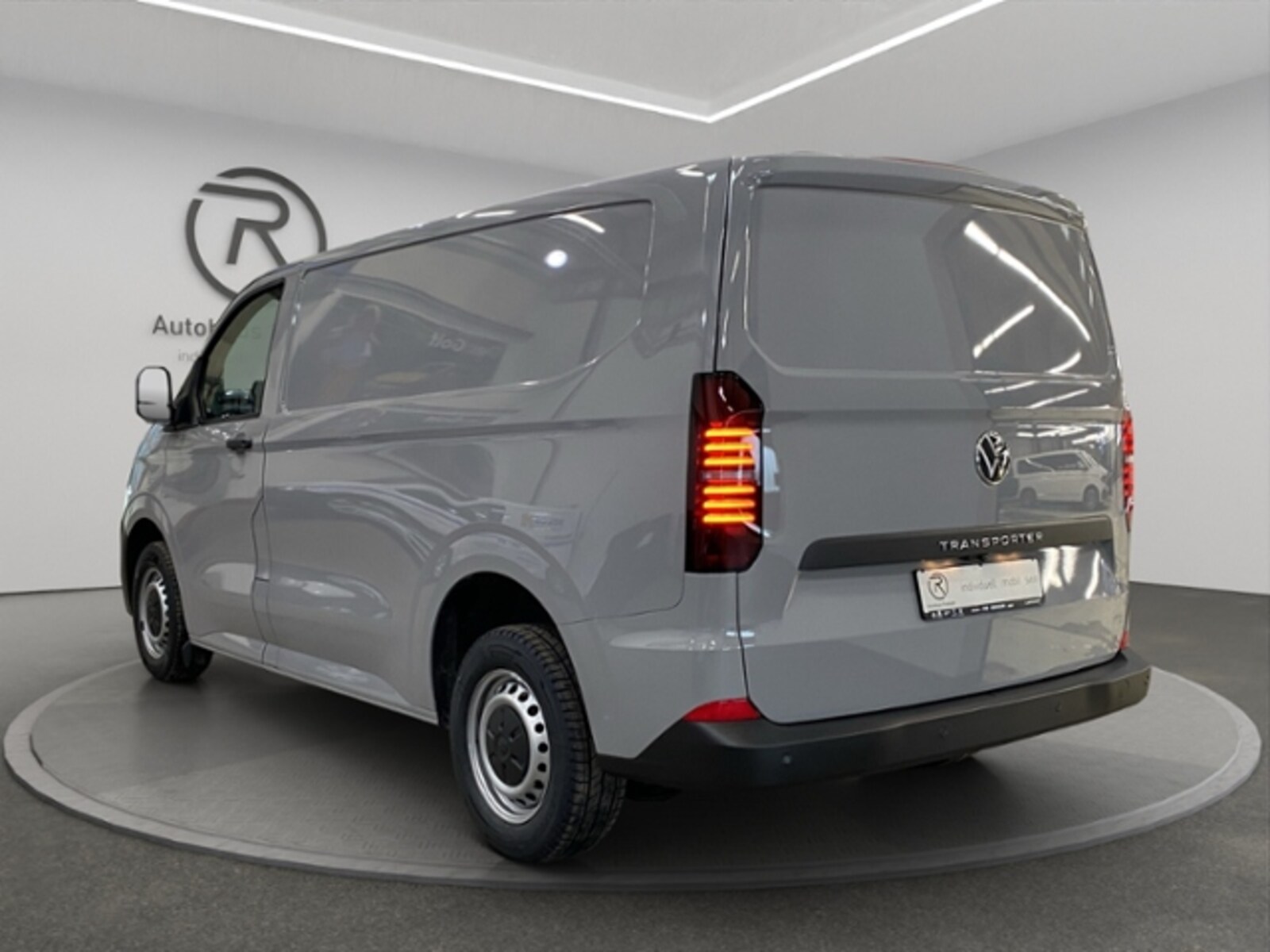 Volkswagen Transporter Kasten kurzer Radstand – Bild 2