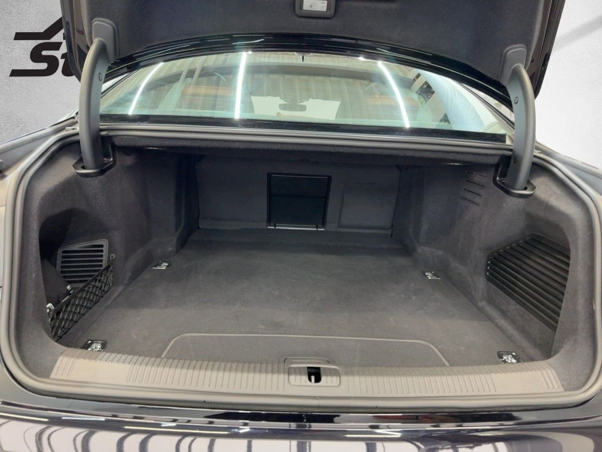 Audi A8 TFSI e