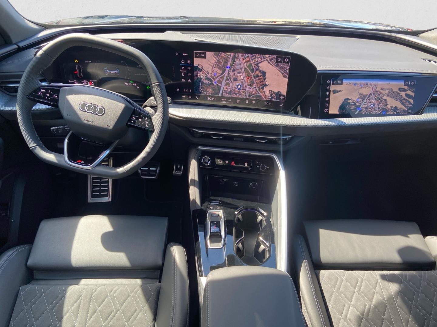 Bild som visar&nbsp;Audi Q5 SUV e-hybrid&nbsp;Q5 SUV e-hybrid quattro S line Edition 270 kWS tronic - för mer information kontakta din Audi Partner
