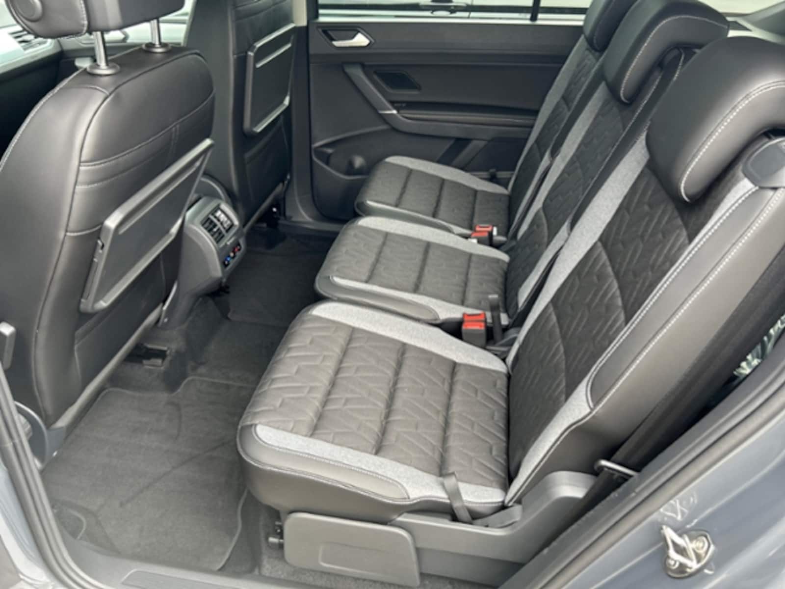 Volkswagen Touran – Bild 13
