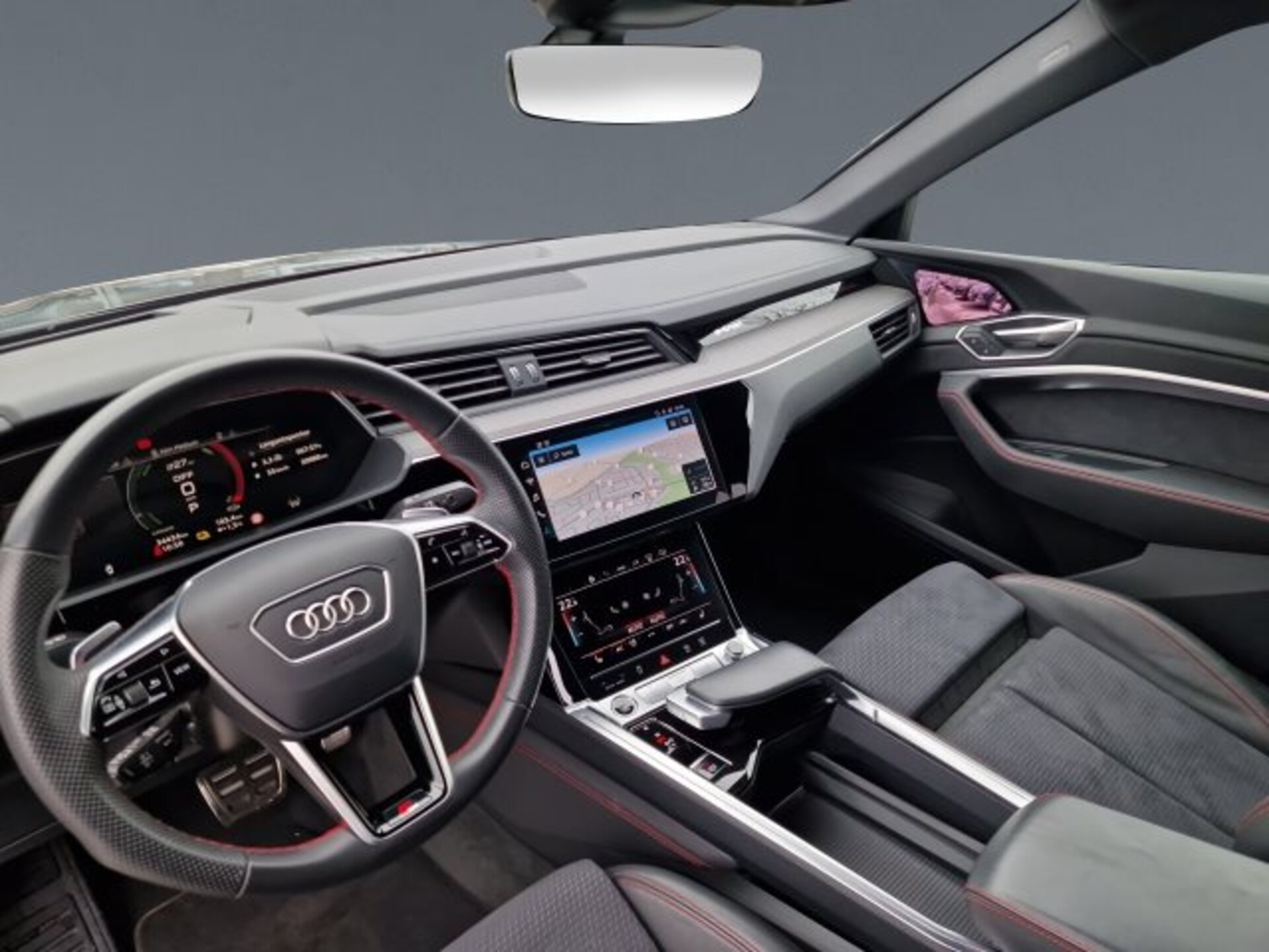 Audi Q8 Sportback e-tron S line