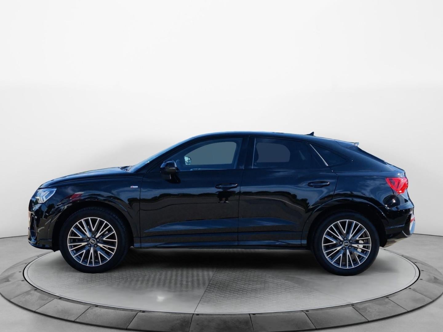 Bild über Audi Q3 Sportback S line 40 TFSI quattro S tronic - für weitere Informationen kontaktieren Sie den Audi Partner