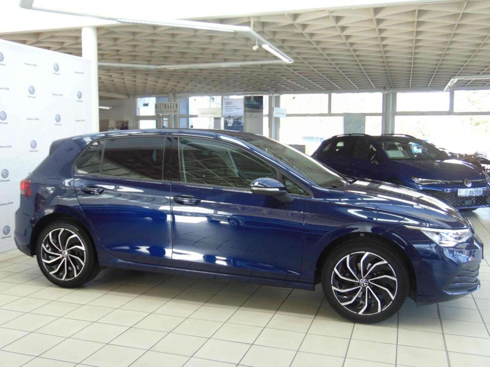 Volkswagen Golf Life