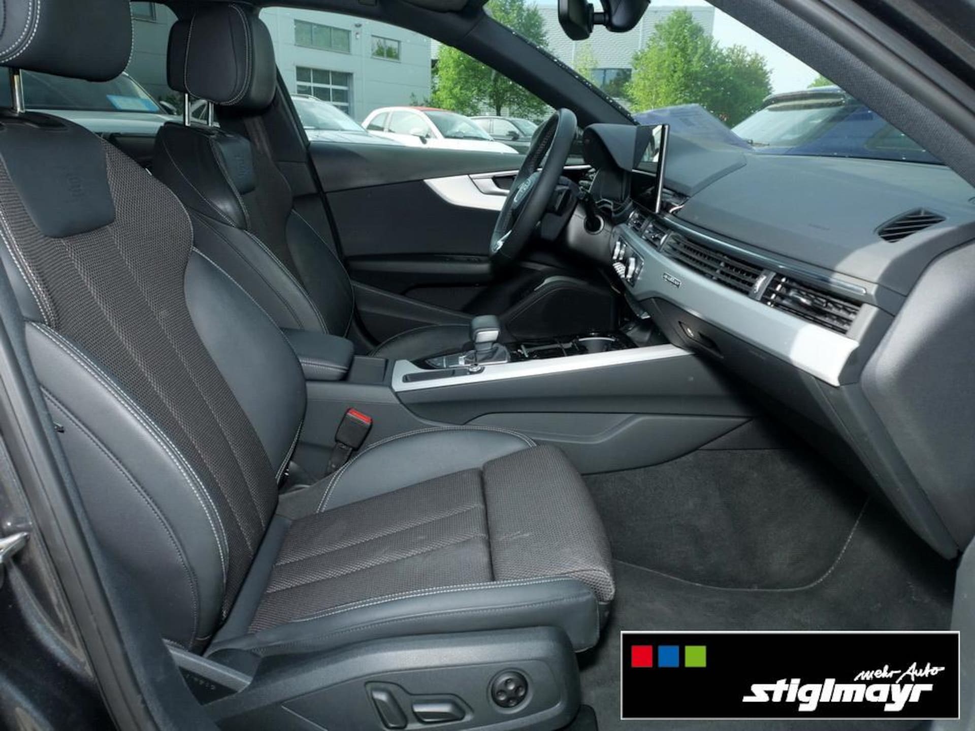 Audi A4 Avant S line