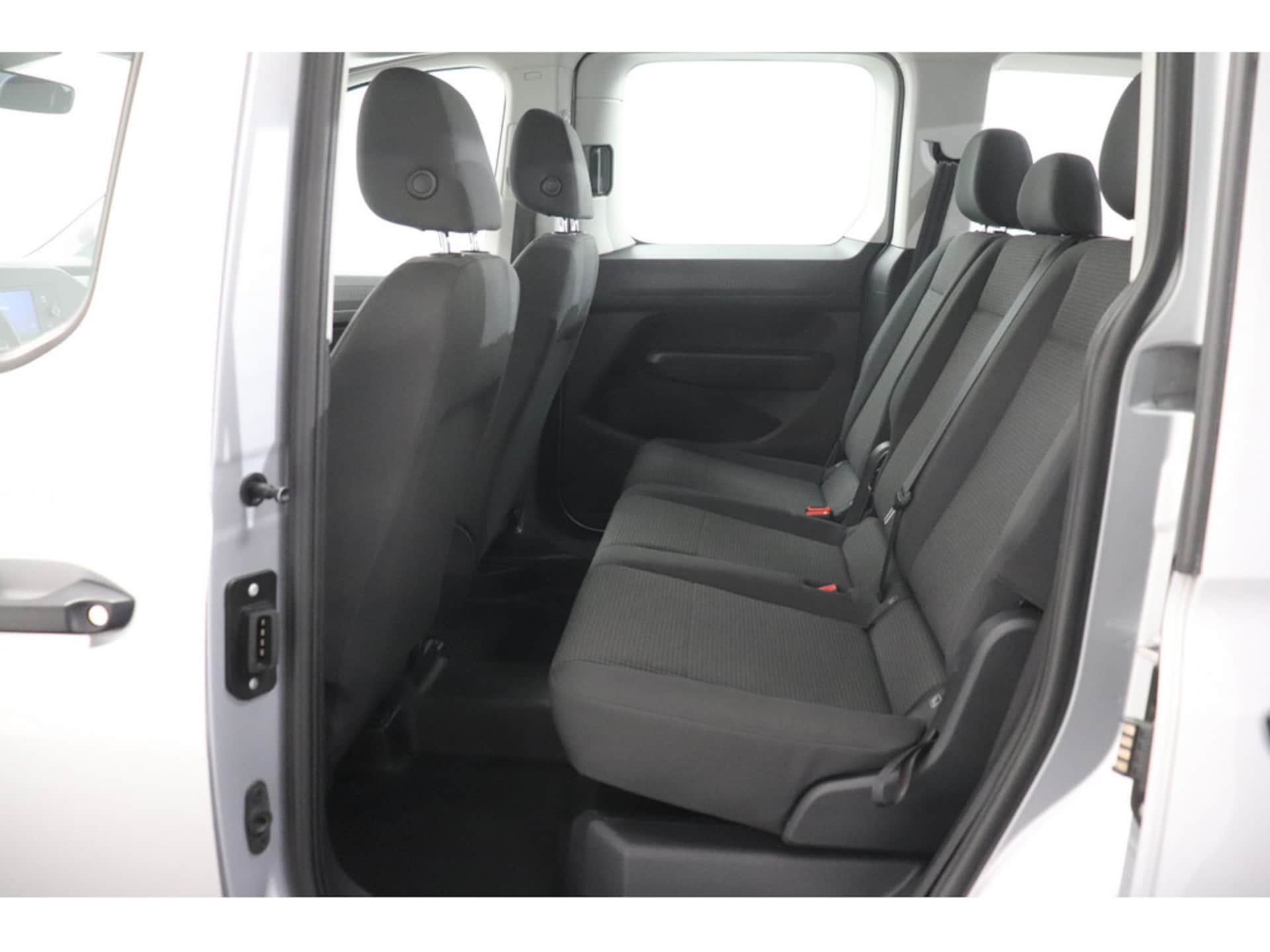 Volkswagen Caddy Kombi Basis-Modell