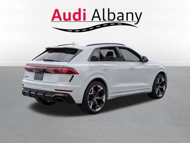 2026 Audi RS Q8 SUV performance