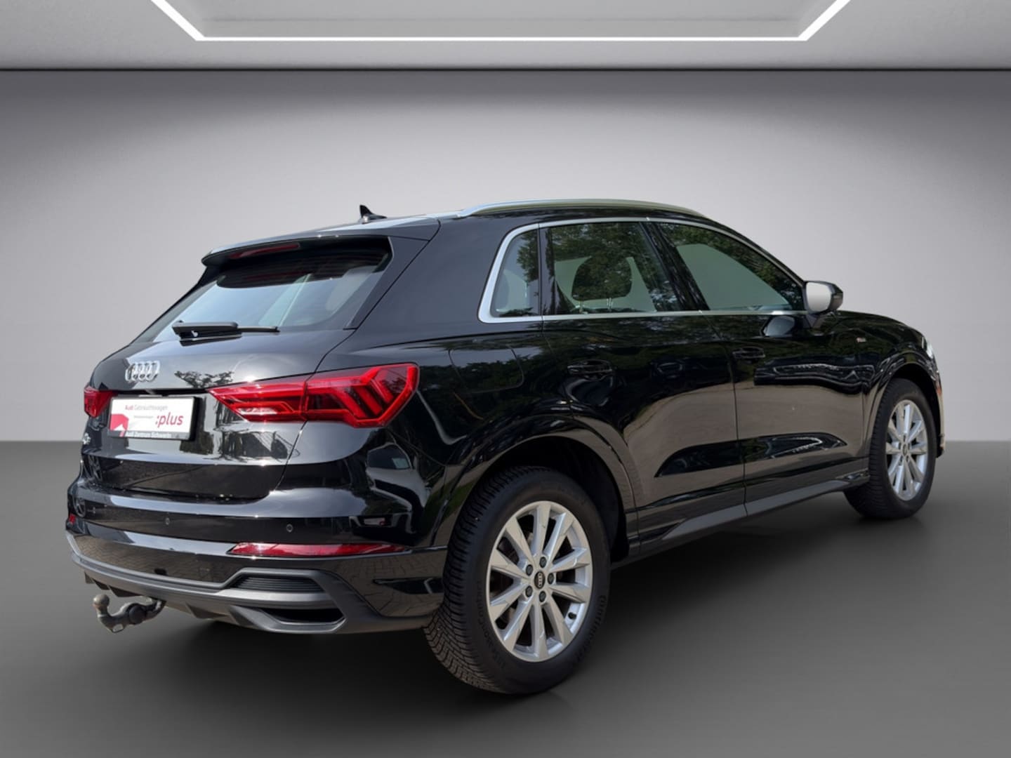 Bild über Audi Q3 S line 35 TFSI S tronic - für weitere Informationen kontaktieren Sie den Audi Partner